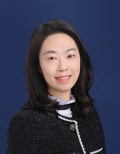 Ja Young Kim headshot