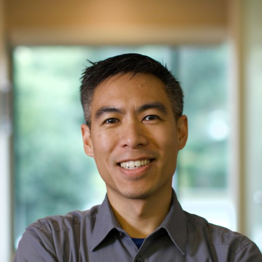 aaron headshot smiling